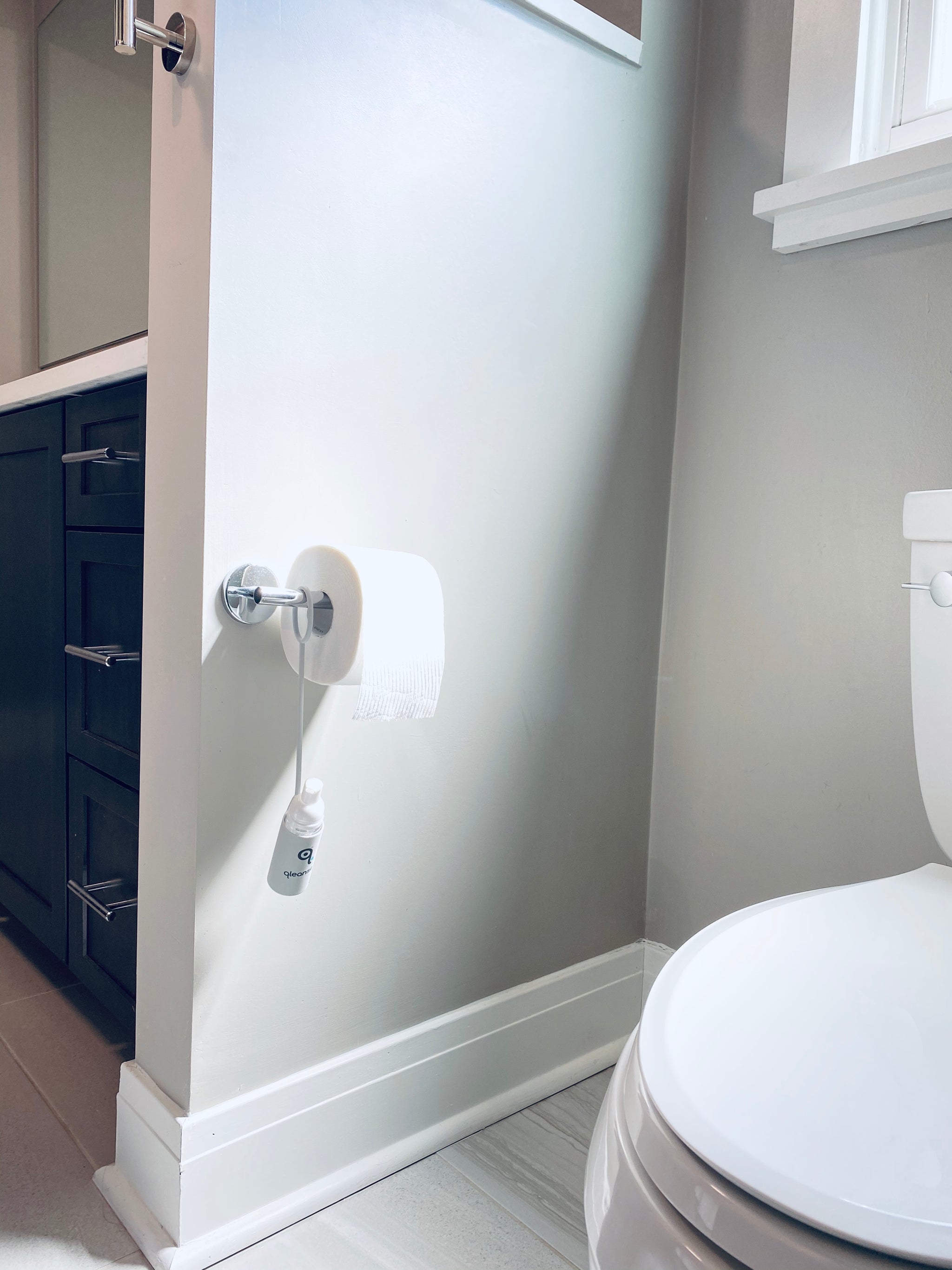 Combo Pack - Qleanse Toilet Paper Foam Spray + Caddy Holder